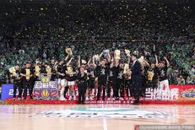 NBA常规赛：哈登率领队伍大逆转，快船126-113客场掀翻尼克斯