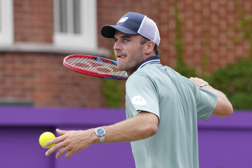 映了运动员 映了运动员