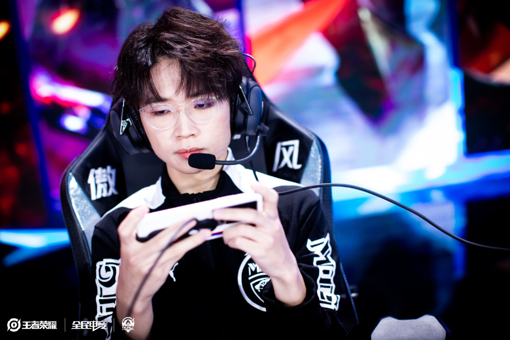 了媒体赞扬 了媒体赞扬